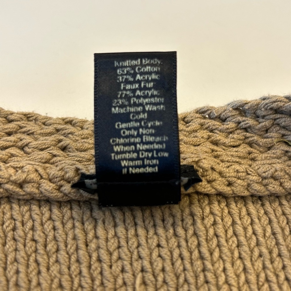 BEAUTIFUL Ann Taylor Faux Fur/Knit Sweater Vest, size LP, NWOT - Picture 4 of 6